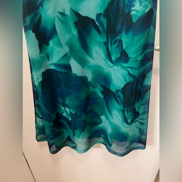 Runaway Long Maxi Dress - Picture 5 of 6